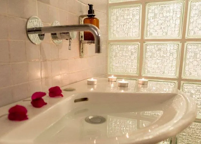 Super Rockies Отель