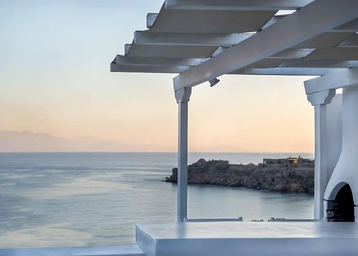 Super Rockies 4* Super Paradise Beach (Mykonos)
