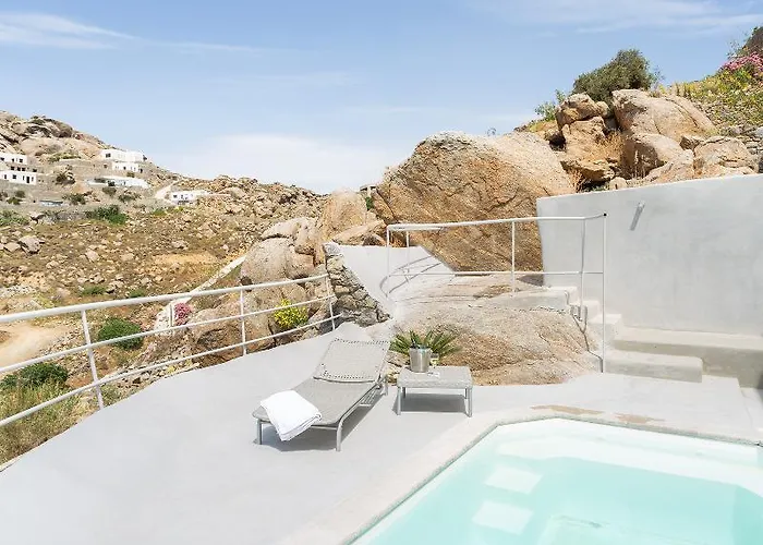 Super Rockies Отель