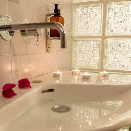 Super Rockies Отель