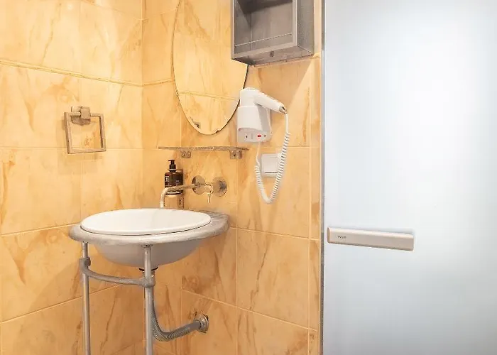 Super Rockies 4* סופר פרדייז ביץ'